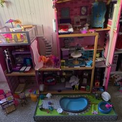 Barbie House and huge bundle accessories