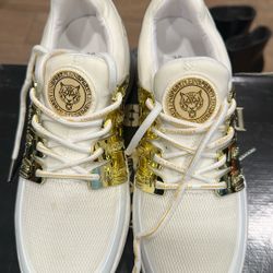 Women Size 39 Brand New Sneakers .