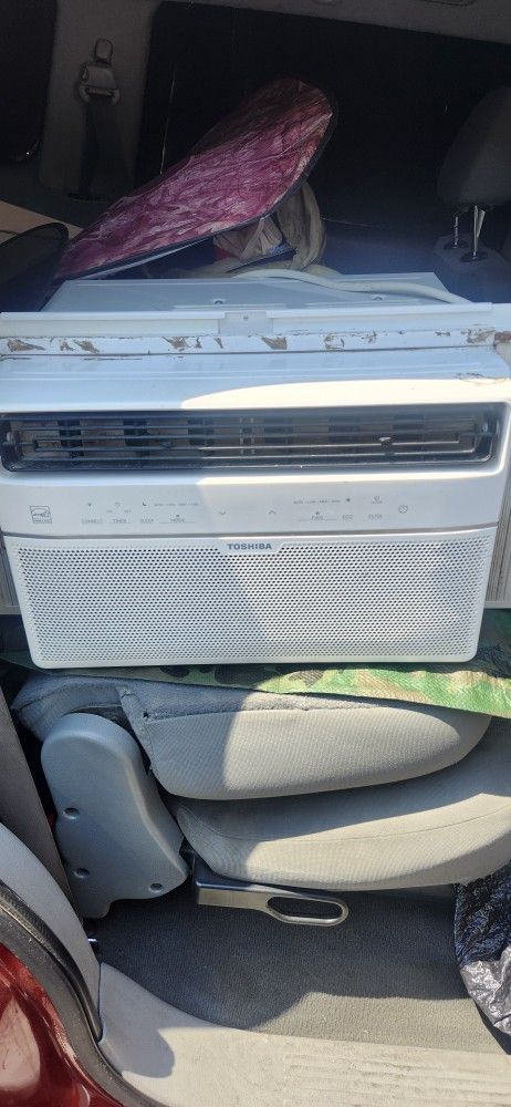 8000 BTU Toshiba Air Conditioner