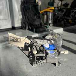 RYOBI SAW