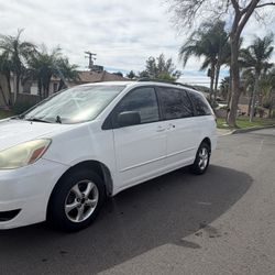 2005 Toyota Sienna