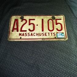 Vintage Massachusetts License Plate A25-105