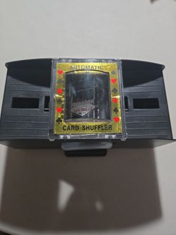 Card shuffler automatic