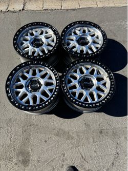 20” Machined KMC GRS Wheels For Ford F150 Raptor Expiation Ford Trucks and SUVs (6x135)