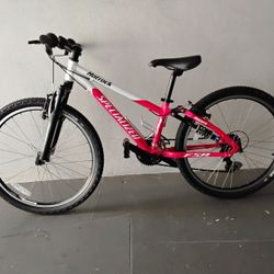 BICYCLE SPECIALIZED 21 SPEED SIZE 24 BRAND NEW 