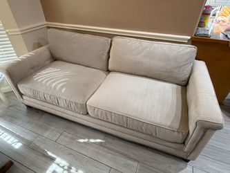 Cream cloth couch