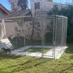CHAIN LINK KENNEL FOR LARGE DOG