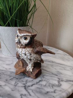$9 Vintage HOMCO Porcelain Owl Figurine #1114 Brown Owl On Log
5"x 5"