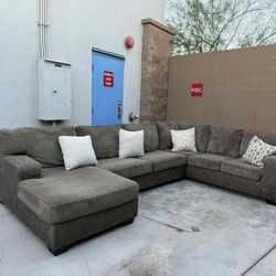 Sectional Couch 