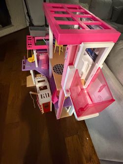 Barbie house and farm house