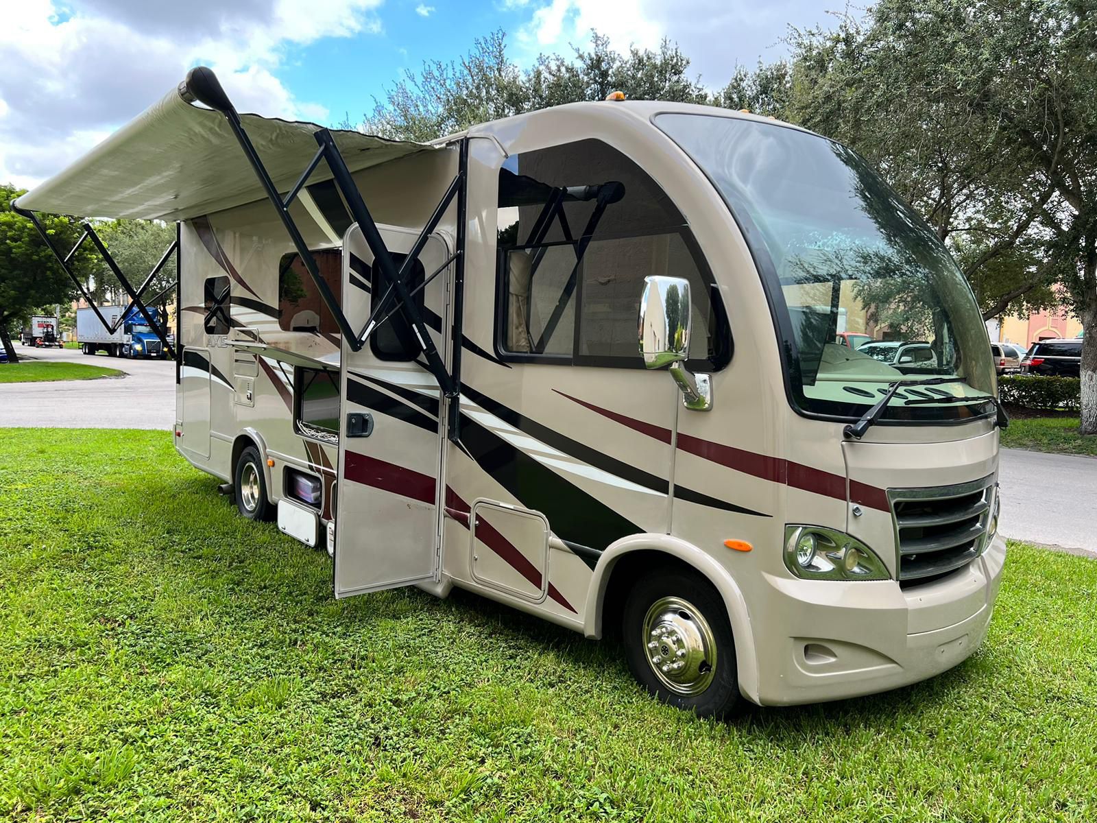 2015 Ford Motorcoach axis 24.2’