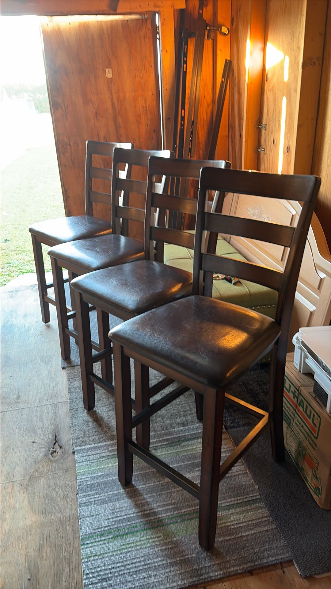 Counter Chairs/Dining Chairs & Table
