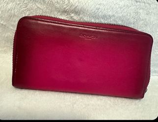 COACH FULL PRICE LEATHER WALLET