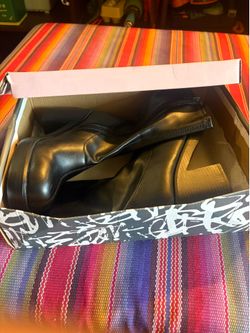 7 1/2 Mid Calf Platform Block Heel Arbor Soda Shoes | Black - Size 7 1/2