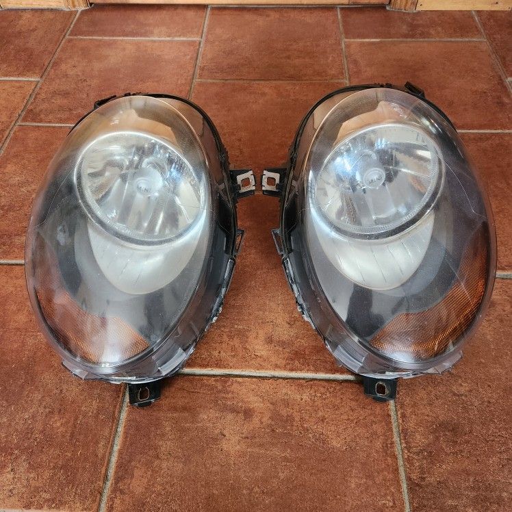 Mini Cooper Headlight Assemblies(2)