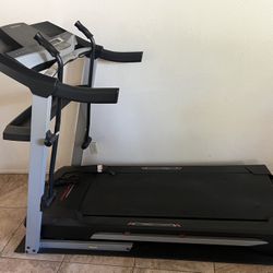 ProForm CrossWalk Fit 415 - Treadmill 