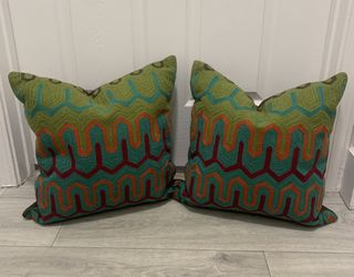 Decorative Throw Pillows