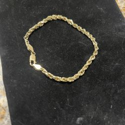 10K Gold Bracelet 