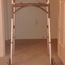 Brand New Walker.          $30.       4o2 383 391o