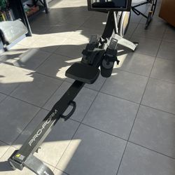 ProForm Trainer R14 Rowing Machine With screen excellent condition barely used