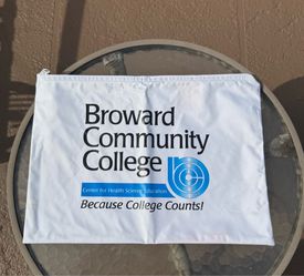 Vintage Rare “Broward Community College” Center for Health Science Education Bag