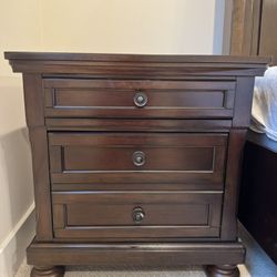 Porter 29” Nightstand