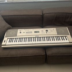 Yamaha Electric Piano YPG-235