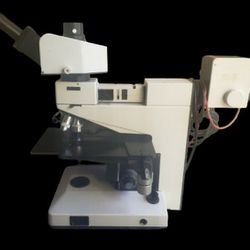 Leitz Ergolux Model 020 448 026 Inspection Microscope Trinocular In Excellent Condition  