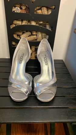 Silver evening shoes, worn once, Sz 8