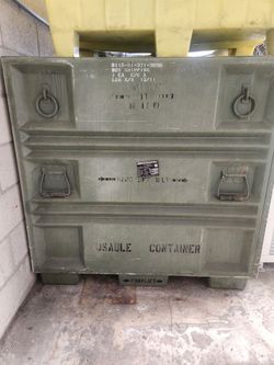 Storage container