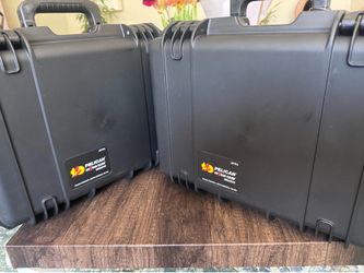 Pelican storm case im2200