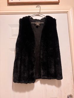 FAUX FUR BLACK VEST
