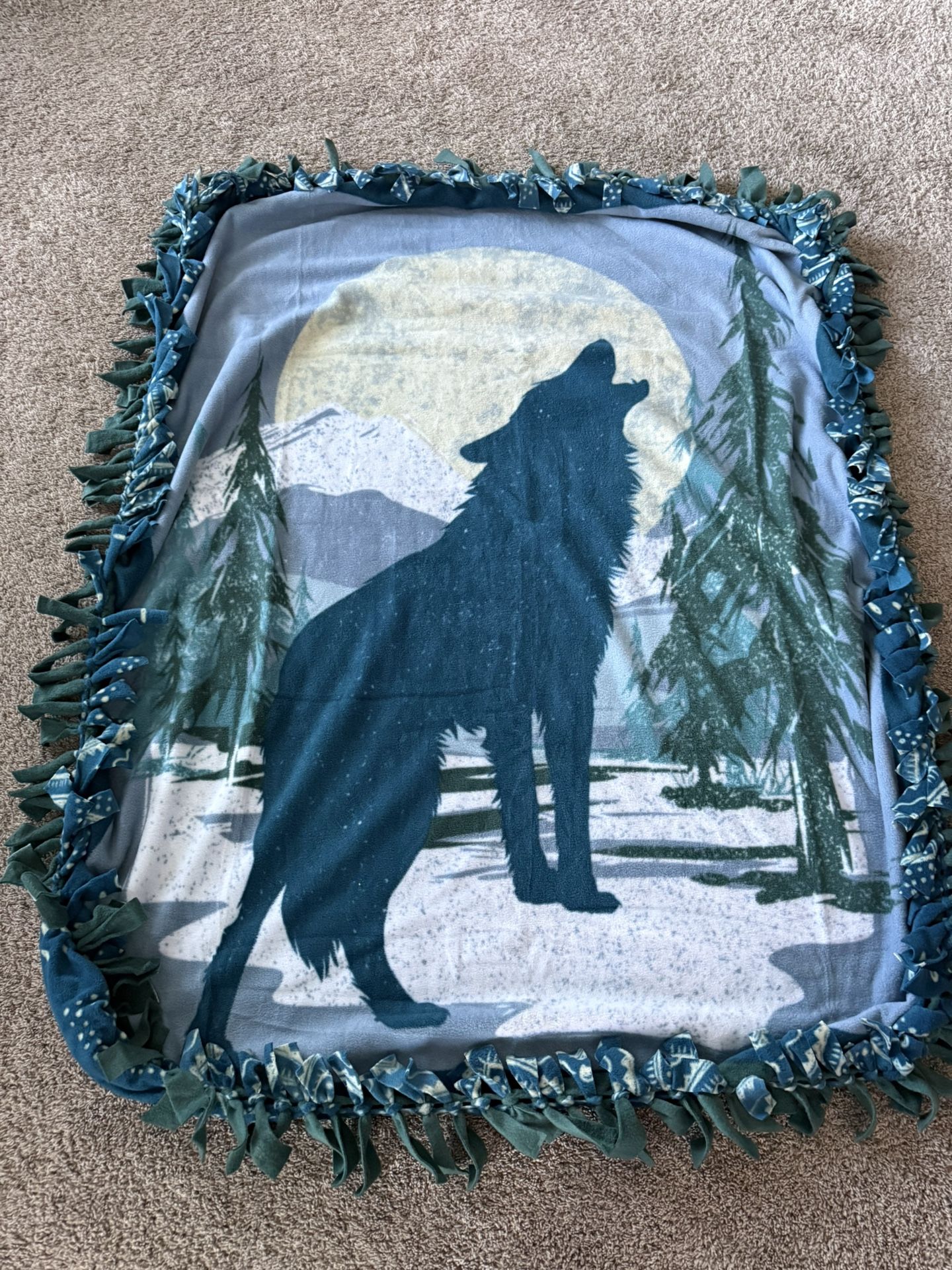 Wolf Fleece Blanket 