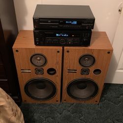 Sony receiver & CD player home stereo& 2 Pioneer speakers