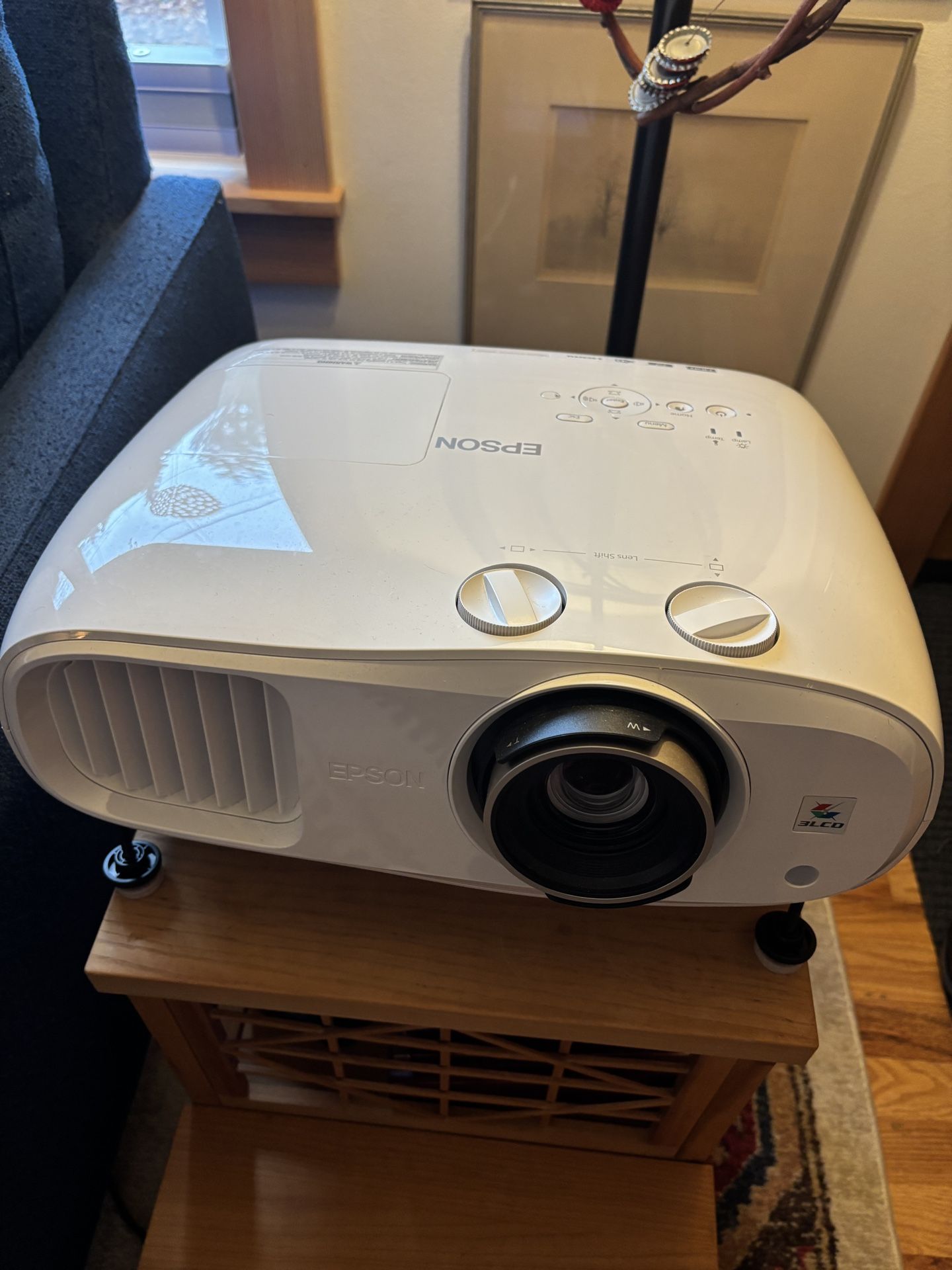 Epson Home Cinema 3800 4K PRO-UHD Projector - Like New