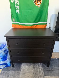 Black 3-Drawer Dresser