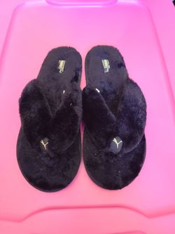 Pumas pantuflas size 8