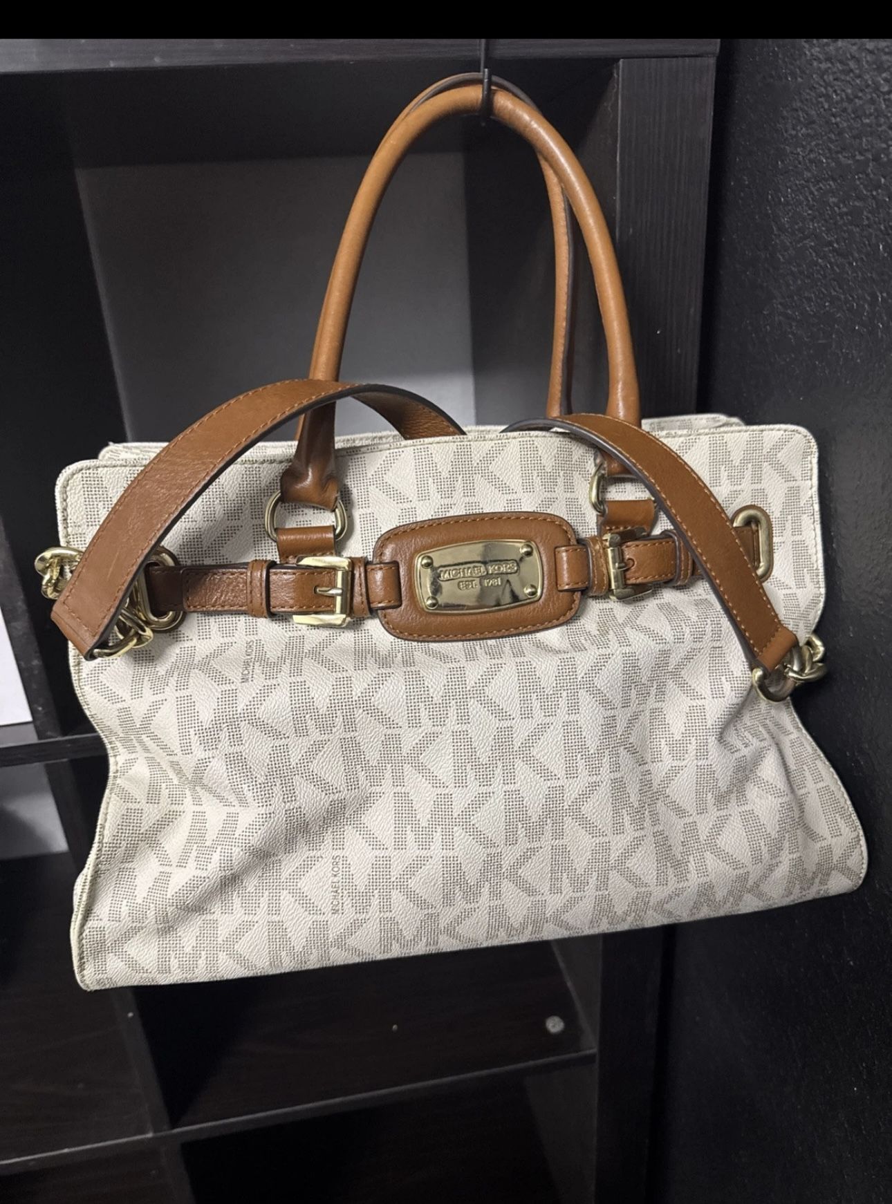 Michael Kors Hamilton Large Signature East West Tote Vanilla & Acorn