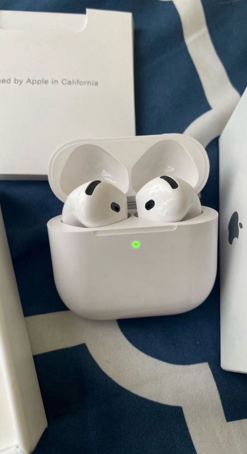 Airpods 4 with ANC