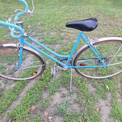 1960s VINTAGE SCHWINN VARSITY 10 SPEED BICYCLE. 