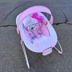 Pink Baby Rocker / Bouncer with Toy Bar & Vibration – Great Condition
