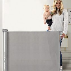Retractable Baby Gate, Extra Wide & Tall       (41”H x 71”W)