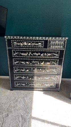 Mother of Pearl, vintage Korean dresser