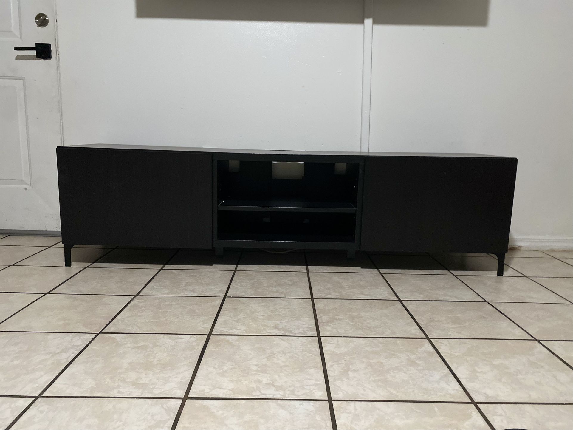 TV STAND 