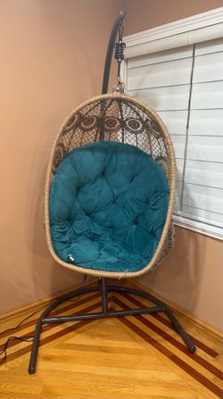 Indoor/Outdoor Hanging Egg Chair