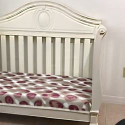 Baby Crib 
