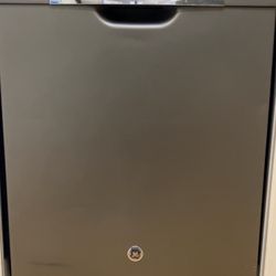 CLEAN GE  Dishwasher in Slate w/ Front Control Panel