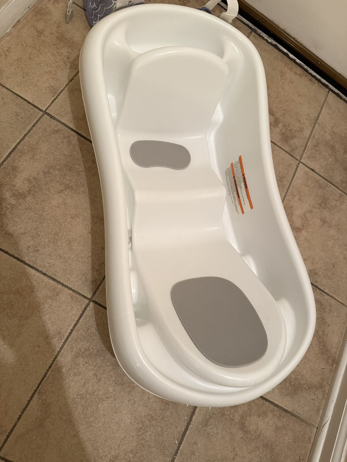 Newborn and Infant Baby Bathtub with Sling Included
