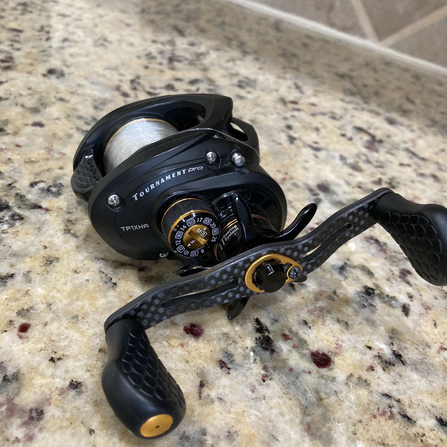 Lew's TP1XHA 8.3:1 RH Baitcaster Very Good Condition for Sale in