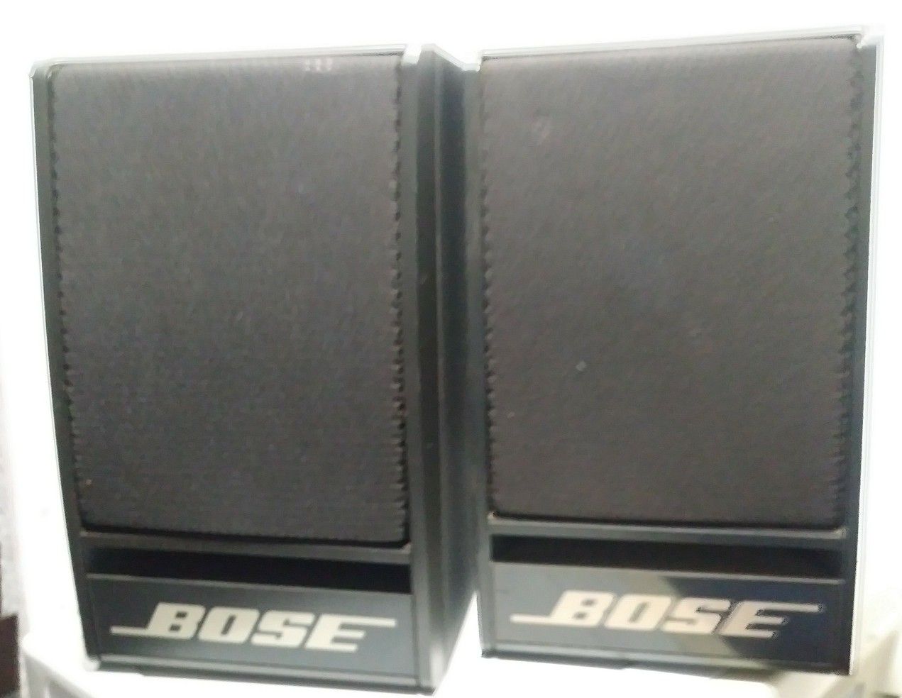 (2) BOSE 141 JB SPEAKERS FROM TOUCH TUNES TOUCHTUNES JUKEBOX